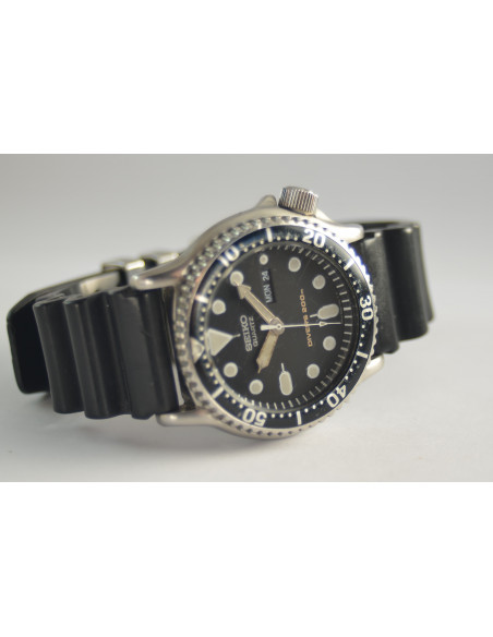 Seiko 200 m diver 7n36